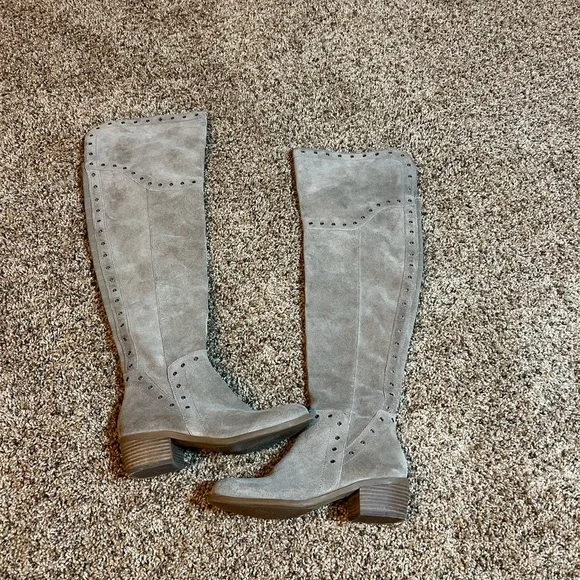 Vince Camuto Bestan Over the Knee Boot Foxy Tan/Gray Suede Size 6 M OTK - Picture 1 of 9